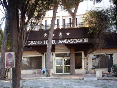 Hotel Ambasciatori, ormai chiuso